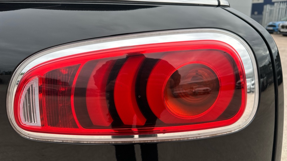MINI Clubman 2.0 Cooper S 6dr Auto Petrol Estate - Image 22
