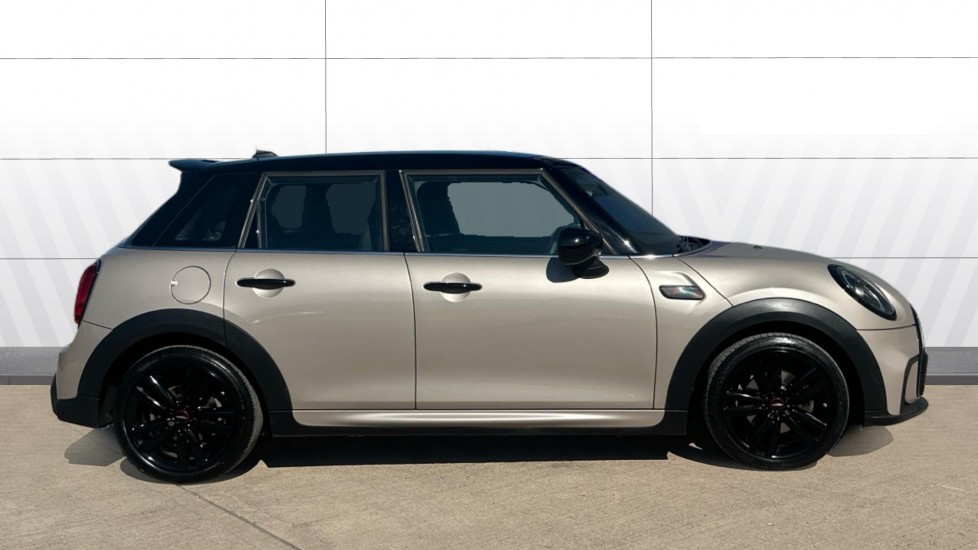 MINI Hatchback 1.5 Cooper Sport 5dr Auto Petrol Hatchback - Image 3