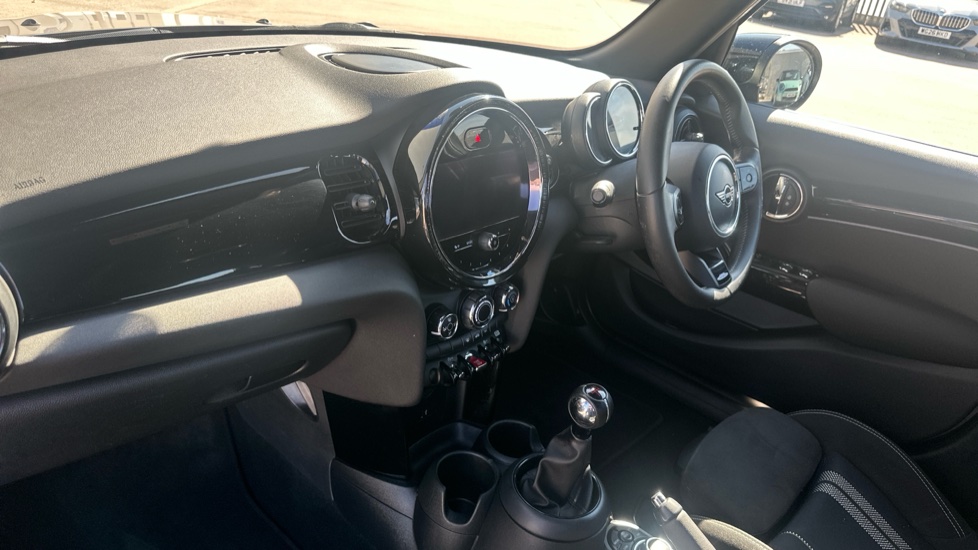 MINI Hatchback 1.5 Cooper Sport 5dr Auto Petrol Hatchback - Image 7