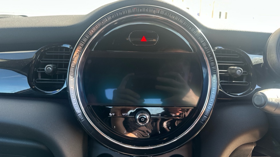 MINI Hatchback 1.5 Cooper Sport 5dr Auto Petrol Hatchback - Image 8