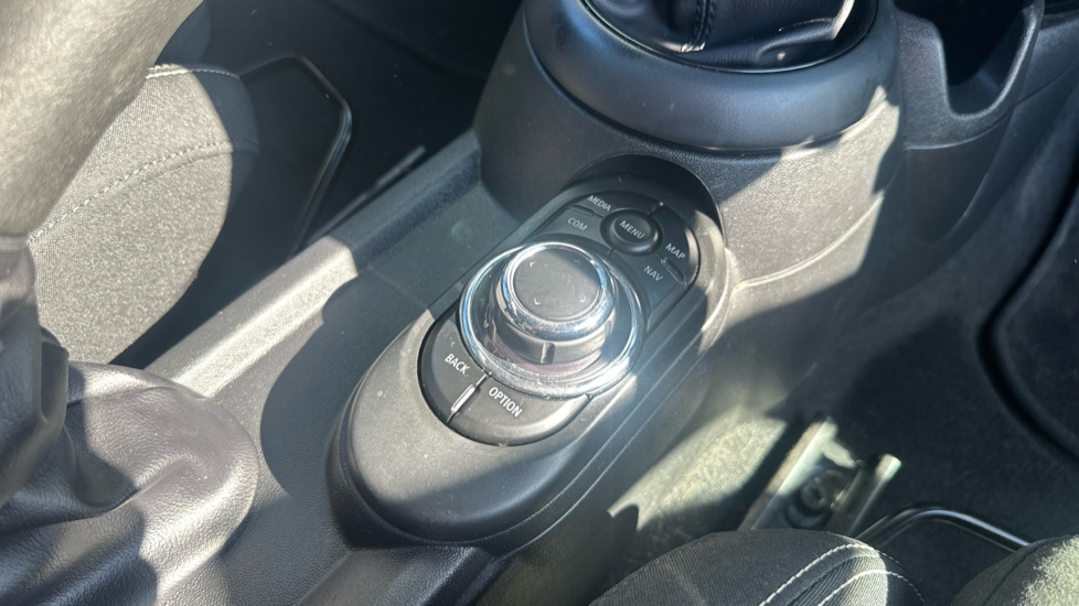 MINI Hatchback 1.5 Cooper Sport 5dr Auto Petrol Hatchback - Image 19