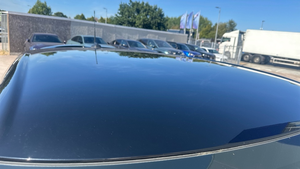 MINI Hatchback 1.5 Cooper Sport 5dr Auto Petrol Hatchback - Image 21