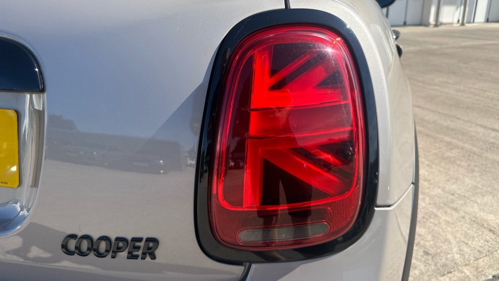 MINI Hatchback 1.5 Cooper Sport 5dr Auto Petrol Hatchback - Image 22