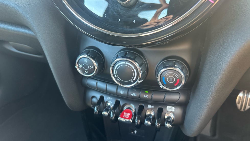 MINI Hatchback 1.5 Cooper Sport 5dr Auto Petrol Hatchback - Image 31