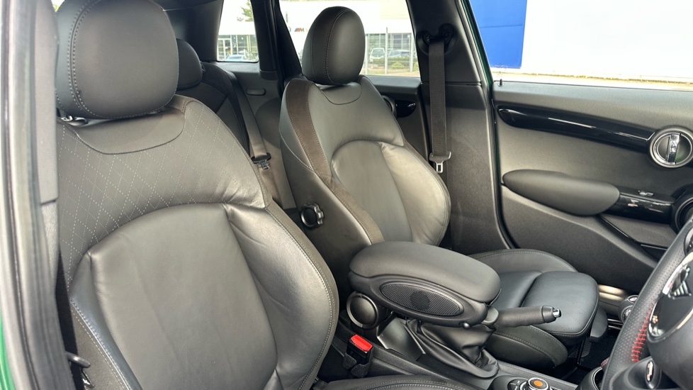 MINI Hatchback 1.5 Cooper Sport II 5dr Petrol Hatchback - Image 11