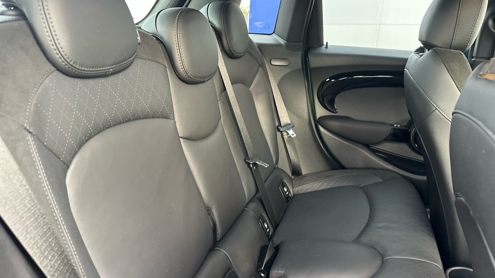 MINI Hatchback 1.5 Cooper Sport II 5dr Petrol Hatchback - Image 12