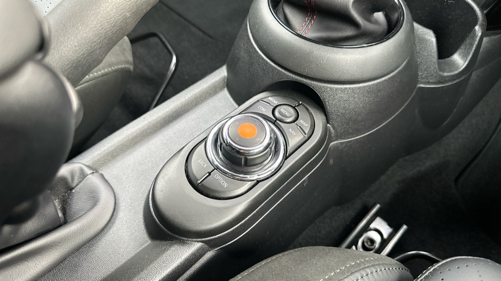 MINI Hatchback 1.5 Cooper Sport II 5dr Petrol Hatchback - Image 19