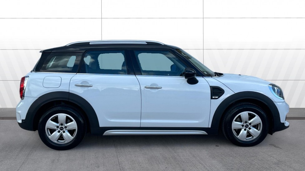 MINI Countryman 2.0 Cooper D 5dr Auto Diesel Hatchback - Image 3