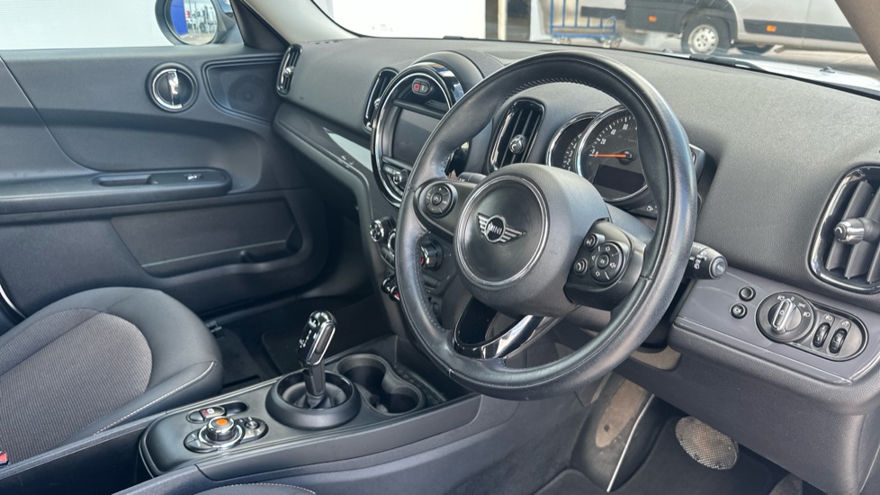MINI Countryman 2.0 Cooper D 5dr Auto Diesel Hatchback - Image 6