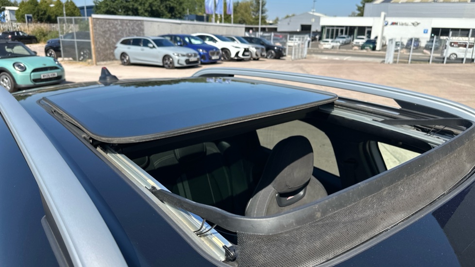 MINI Countryman 1.5 Cooper Sport 5dr Petrol Hatchback - Image 30