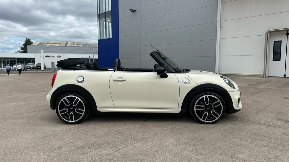 MINI Convertible 2.0 Cooper S Sport II 2dr Auto Petrol Convertible - Image 52