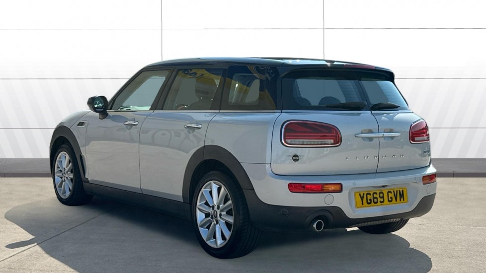 MINI Clubman 1.5 Cooper Classic 6dr Petrol Estate - Image 2