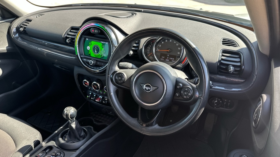MINI Clubman 1.5 Cooper Classic 6dr Petrol Estate - Image 6