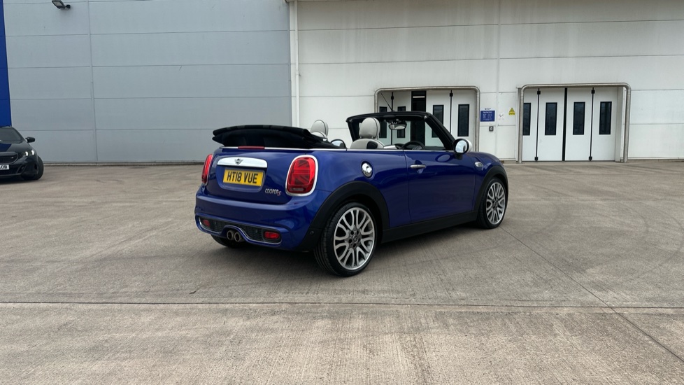 MINI Convertible 2.0 Cooper S 25th Anniversary II 2dr Auto Petrol Convertible - Image 23