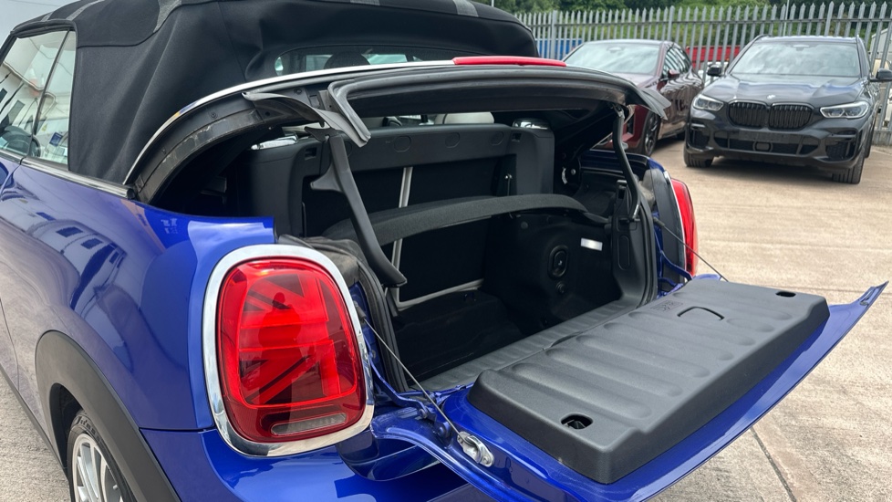 MINI Convertible 2.0 Cooper S 25th Anniversary II 2dr Auto Petrol Convertible - Image 25