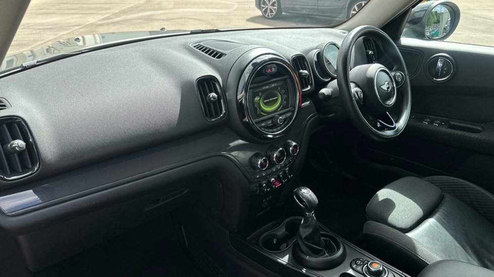 MINI Countryman 1.5 Cooper 5dr Auto [Chili/Nav+ Pack] Petrol Hatchback - Image 9