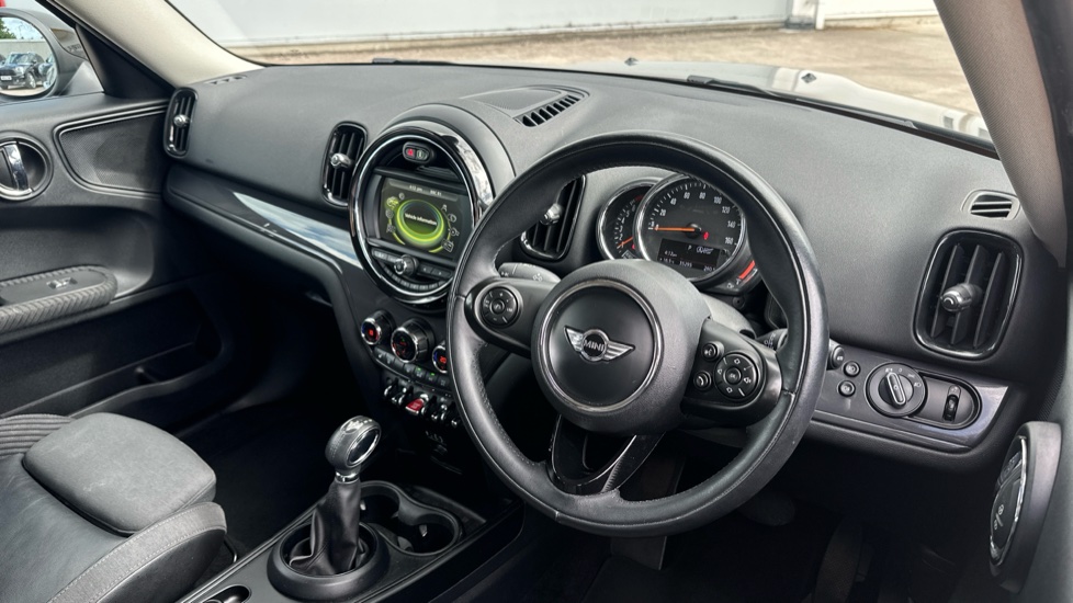 MINI Countryman 1.5 Cooper 5dr Auto [Chili/Nav+ Pack] Petrol Hatchback - Image 14