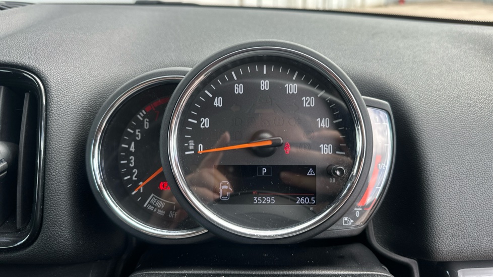 MINI Countryman 1.5 Cooper 5dr Auto [Chili/Nav+ Pack] Petrol Hatchback - Image 17