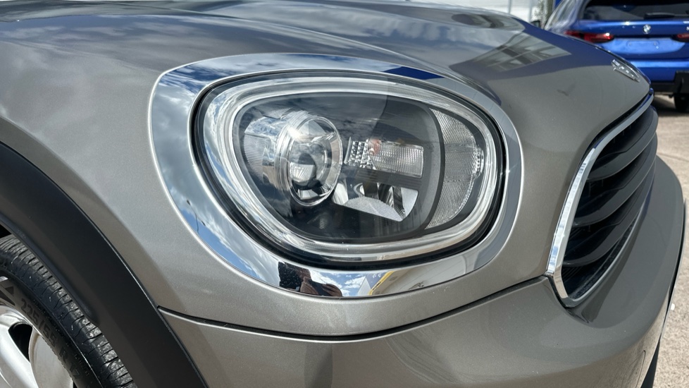 MINI Countryman 1.5 Cooper 5dr Auto [Chili/Nav+ Pack] Petrol Hatchback - Image 19