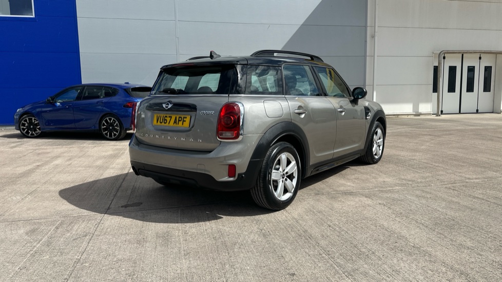 MINI Countryman 1.5 Cooper 5dr Auto [Chili/Nav+ Pack] Petrol Hatchback - Image 22