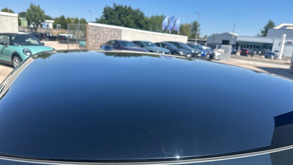 MINI Cooper 135kW E Exclusive 41kWh 3dr Auto Electric Hatchback - Image 21