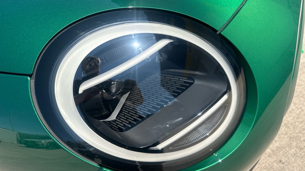 MINI Cooper 135kW E Exclusive 41kWh 3dr Auto Electric Hatchback - Image 23