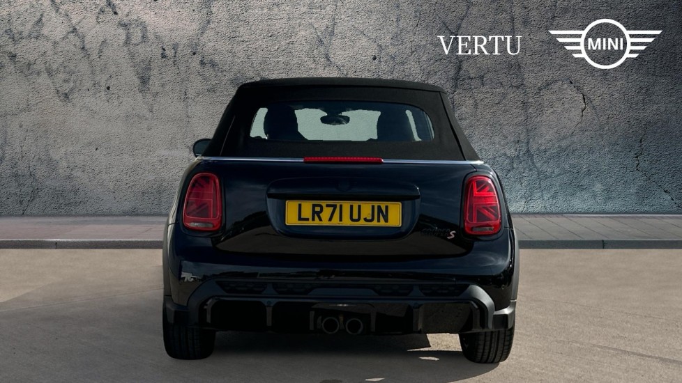MINI Convertible 2.0 Cooper S Sport 2dr Auto Petrol Convertible - Image 15