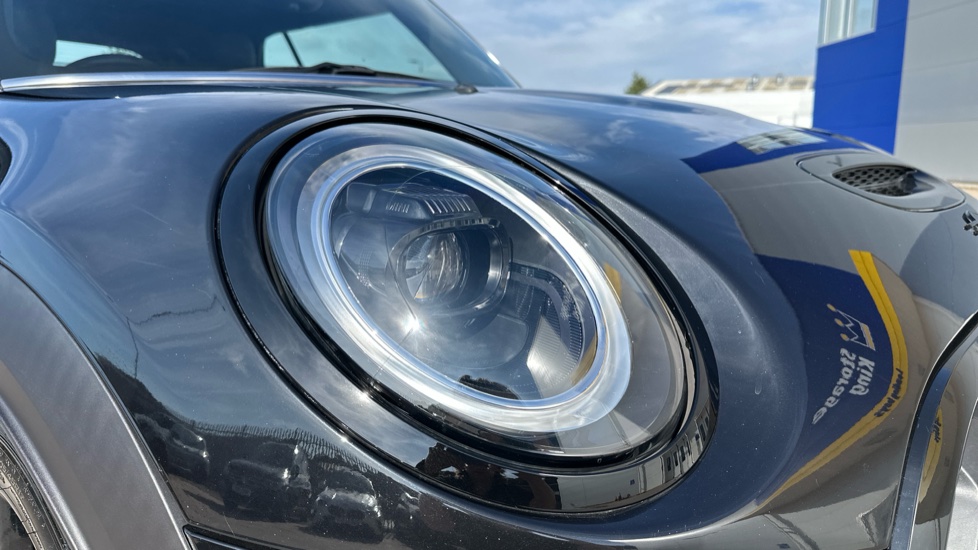 MINI Convertible 2.0 Cooper S Sport 2dr Auto Petrol Convertible - Image 23