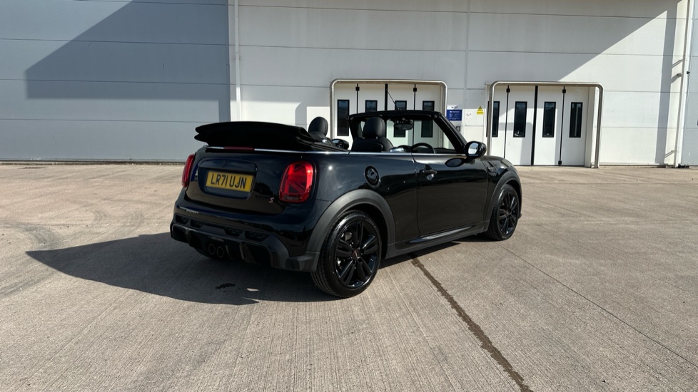 MINI Convertible 2.0 Cooper S Sport 2dr Auto Petrol Convertible - Image 26