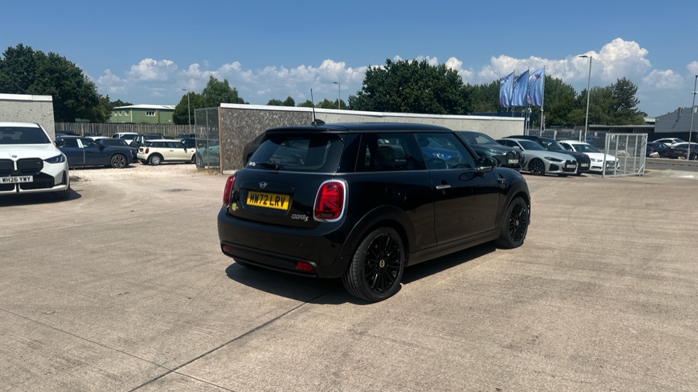 MINI Hatchback 135kW Cooper S Level 3 33kWh 3dr Auto Electric Hatchback - Image 24