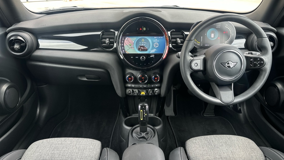 MINI Hatchback 135kW Cooper S Level 2 33kWh 3dr Auto Electric Hatchback - Image 4