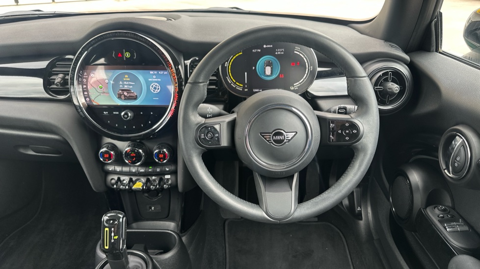 MINI Hatchback 135kW Cooper S Level 2 33kWh 3dr Auto Electric Hatchback - Image 5