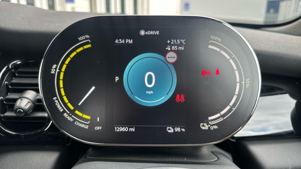 MINI Hatchback 135kW Cooper S Level 2 33kWh 3dr Auto Electric Hatchback - Image 9