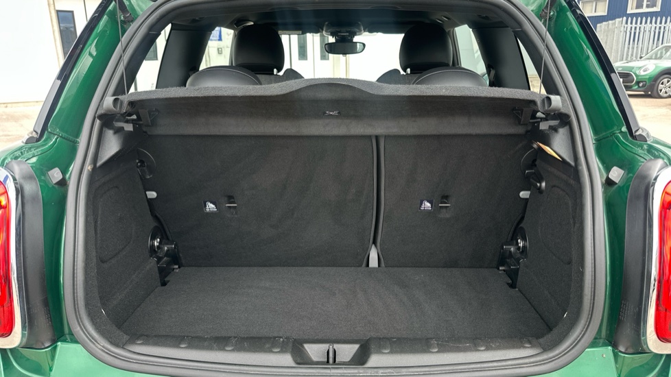 MINI Hatchback 135kW Cooper S Level 2 33kWh 3dr Auto Electric Hatchback - Image 13