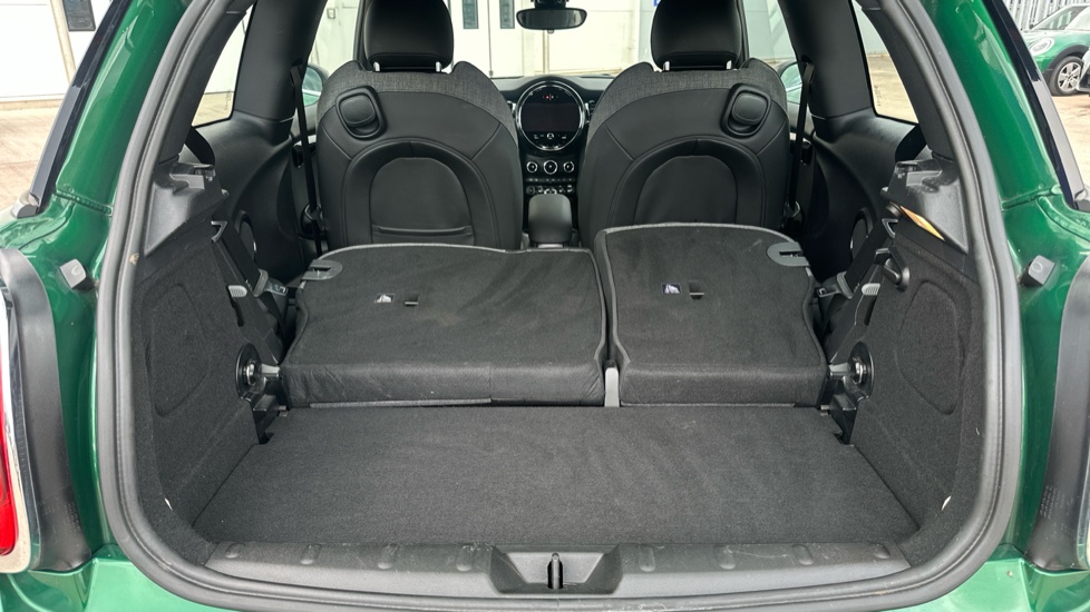 MINI Hatchback 135kW Cooper S Level 2 33kWh 3dr Auto Electric Hatchback - Image 27