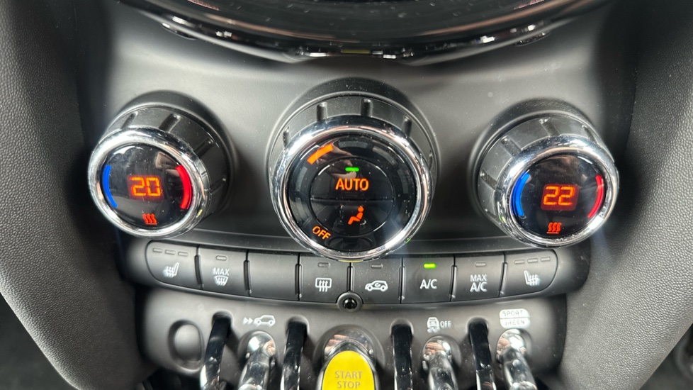 MINI Hatchback 135kW Cooper S Level 2 33kWh 3dr Auto Electric Hatchback - Image 33