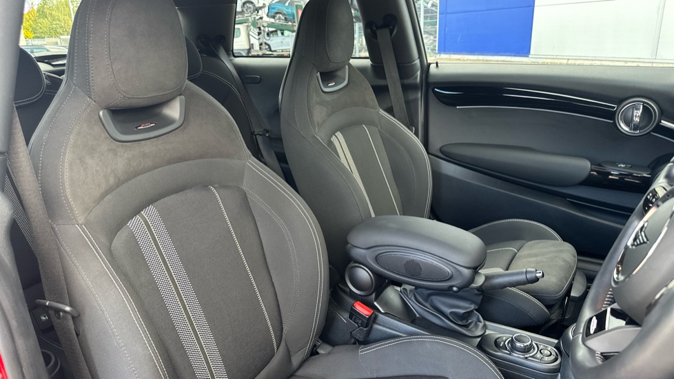 MINI Hatchback 1.5 Cooper Sport 3dr Auto Petrol Hatchback - Image 11