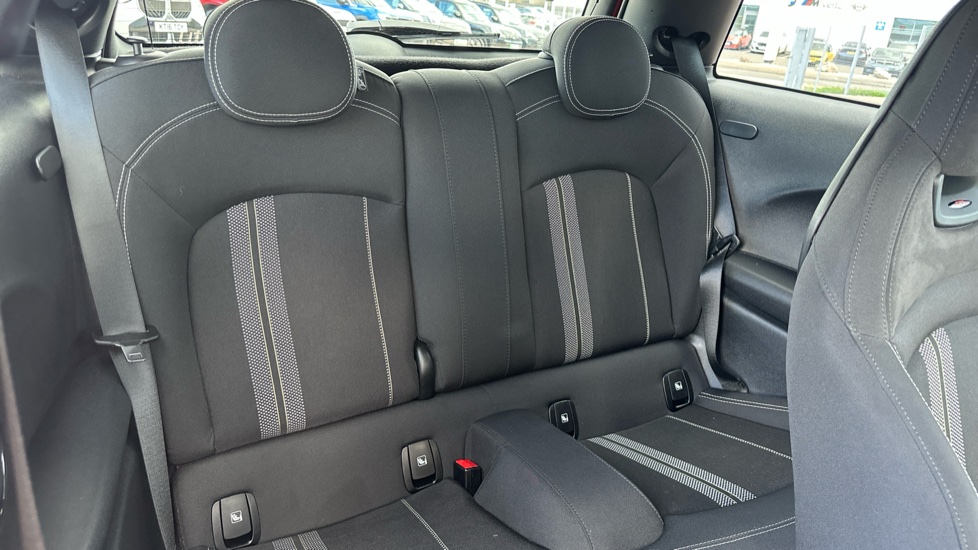 MINI Hatchback 1.5 Cooper Sport 3dr Auto Petrol Hatchback - Image 12