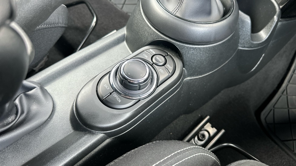 MINI Hatchback 1.5 Cooper Sport 3dr Auto Petrol Hatchback - Image 19