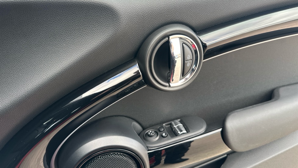 MINI Hatchback 1.5 Cooper Sport 3dr Auto Petrol Hatchback - Image 20