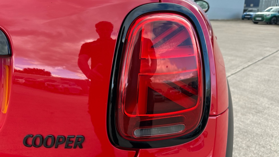 MINI Hatchback 1.5 Cooper Sport 3dr Auto Petrol Hatchback - Image 22