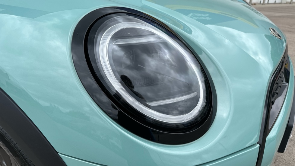 MINI Cooper 2.0 S Classic 3dr Auto Petrol Hatchback - Image 23