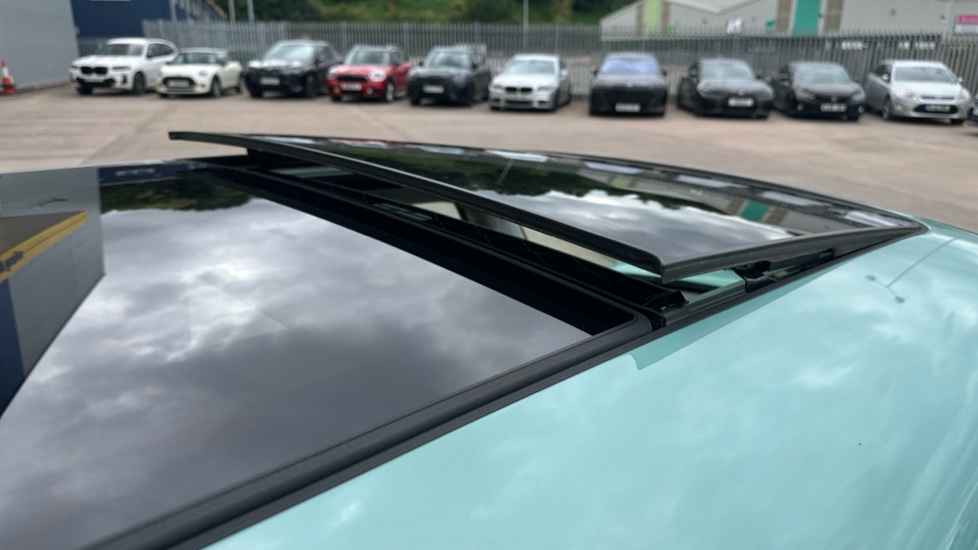 MINI Cooper 2.0 S Classic 3dr Auto Petrol Hatchback - Image 28