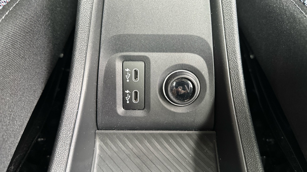 MINI Cooper 2.0 S Classic 3dr Auto Petrol Hatchback - Image 60