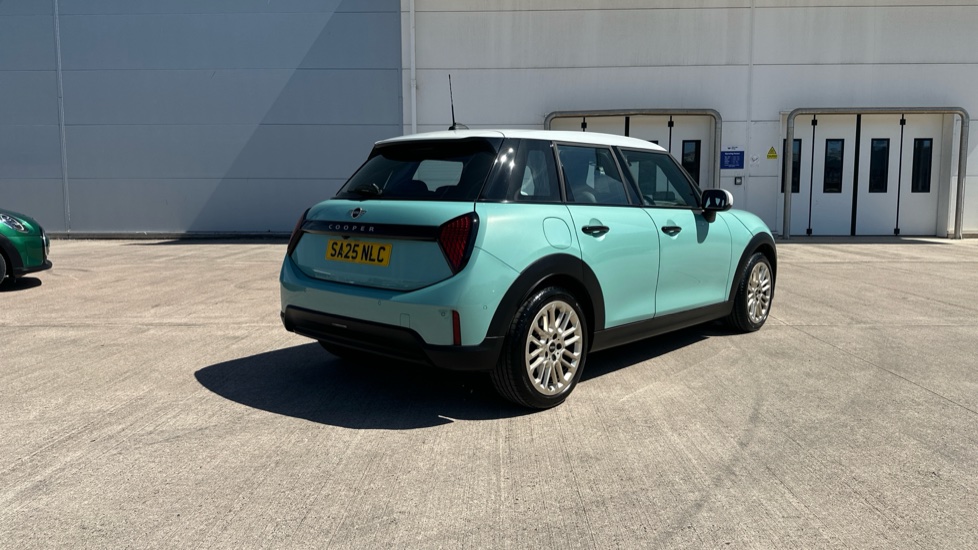 MINI Cooper 1.5 C Exclusive 5dr Auto Petrol Hatchback - Image 25