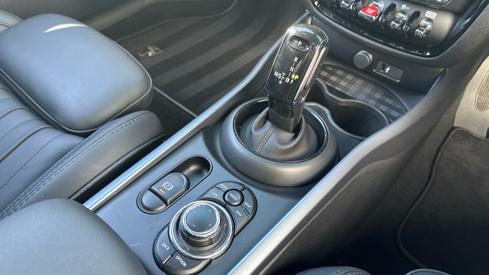 MINI Hatchback 2.0 Cooper S Exclusive Premium 5dr Auto Petrol Hatchback - Image 10
