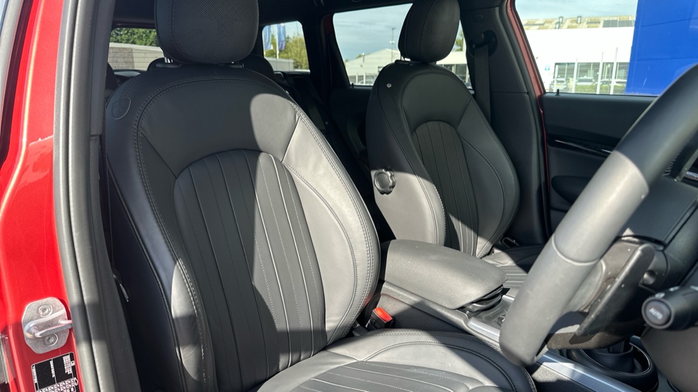 MINI Hatchback 2.0 Cooper S Exclusive Premium 5dr Auto Petrol Hatchback - Image 11