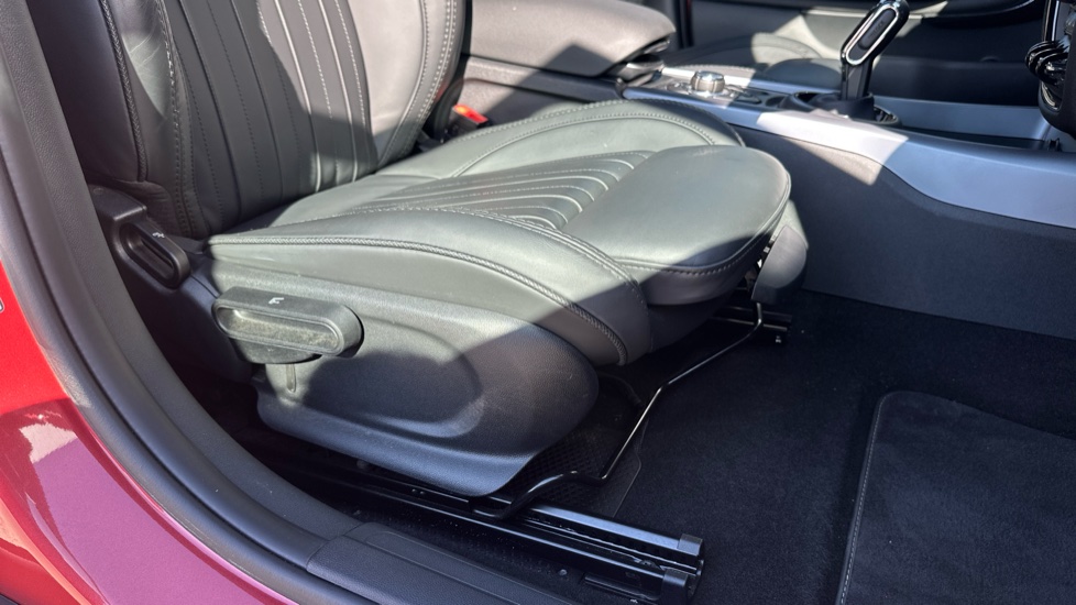 MINI Hatchback 2.0 Cooper S Exclusive Premium 5dr Auto Petrol Hatchback - Image 36