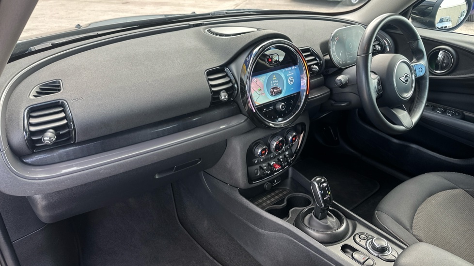 MINI Clubman 1.5 Cooper Classic 6dr Auto Petrol Estate - Image 7