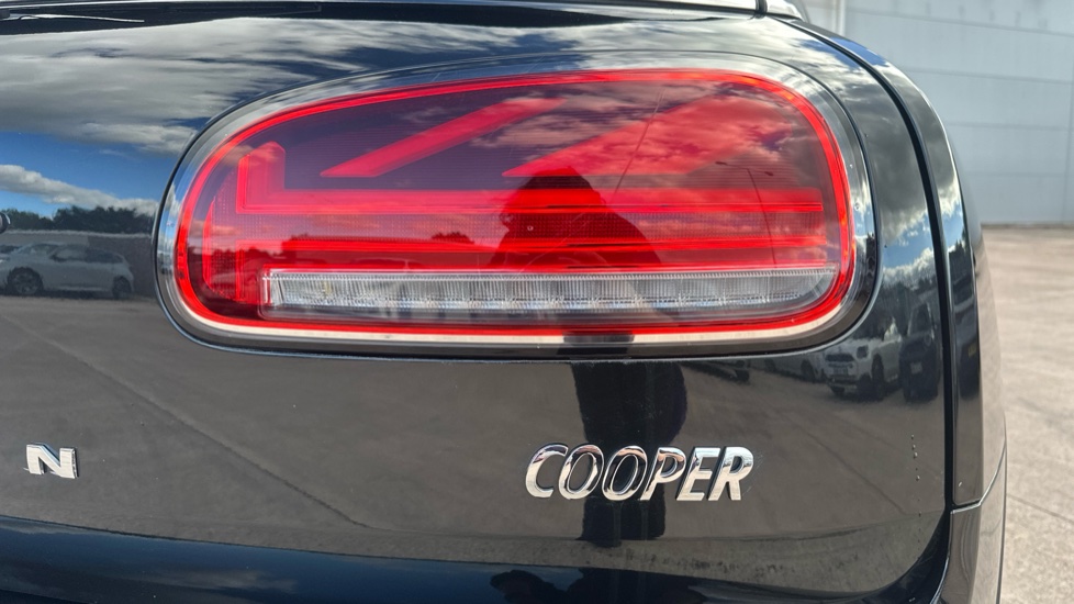 MINI Clubman 1.5 Cooper Classic 6dr Auto Petrol Estate - Image 22